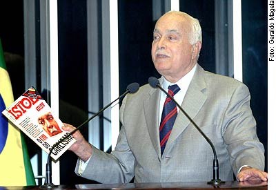 Escrito por Tom Cardoso, o livro, que será editado pela História Real/Intrínseca, já teve os seus direitos comprados por Roberto Feith para virar um longa-metragem ou uma minissérie