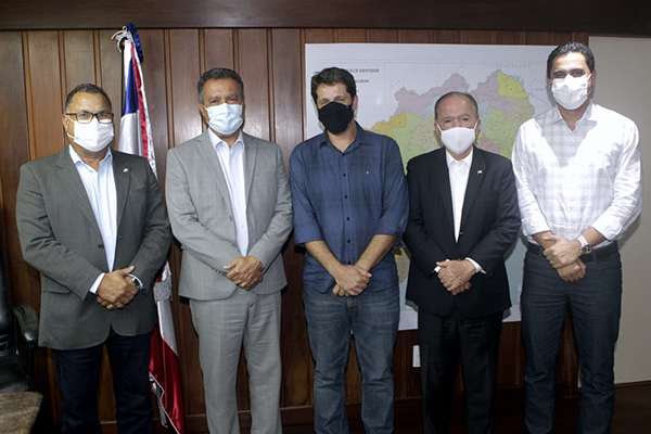 Em entrevista ao jornal Tribuna da Bahia, ele ainda faz um desenho da chapa ideal para disputar o governo em 2022