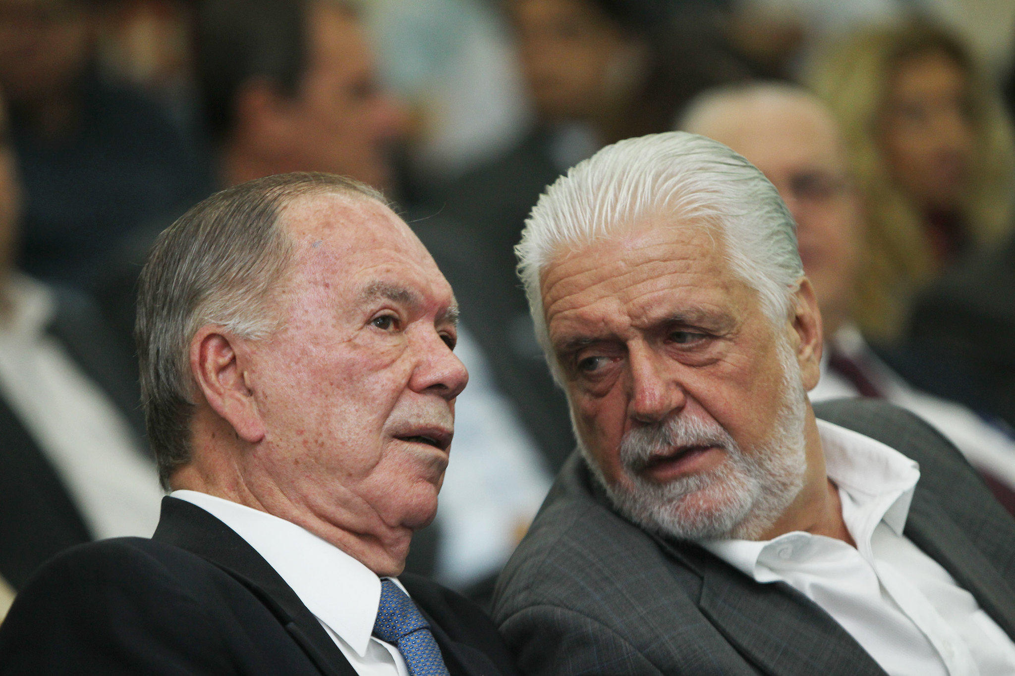 João Leão ( na foto com Wagner), que matuta sobre ir para ACM Neto ou ficar com o governo, que ele próprio revelou ter lhe puxado o tapete João Leão ( na foto com Wagner), que matuta sobre ir para ACM Neto ou ficar com o governo, que ele próprio revelou ter lhe puxado o tapete