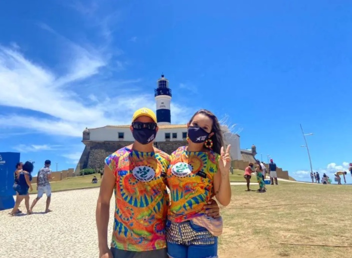 Mariana Soares, 27, e Wesley Lusa, 35, dizem 'viver o Carnaval' 