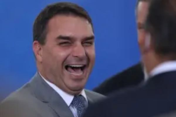 Senador Flávio Bolsonaro (RJ) Senador Flávio Bolsonaro (RJ)