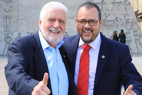 O senador Jaques Wagner (PT-BA) e o deputado estadual Jacó (PT)