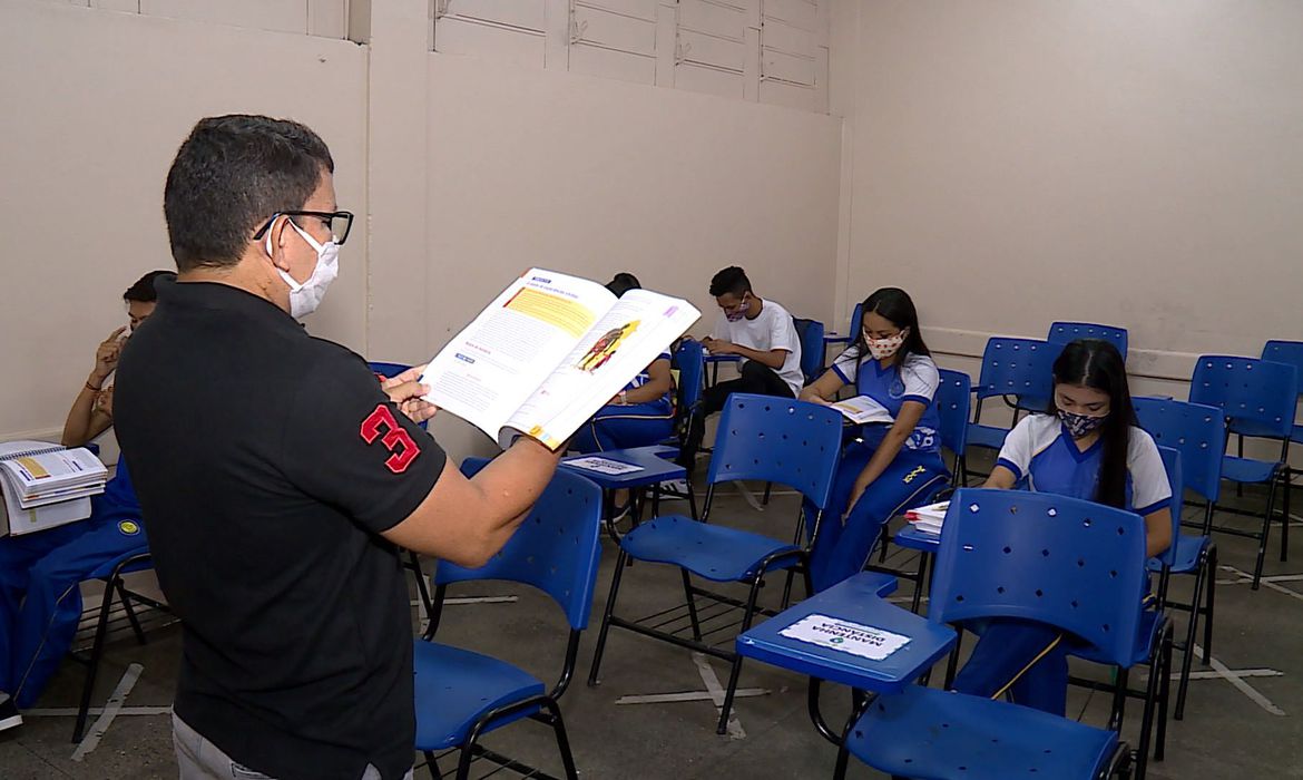 Ribeiro defende prioridade para setor retomar atividades presenciais Ribeiro defende prioridade para setor retomar atividades presenciais