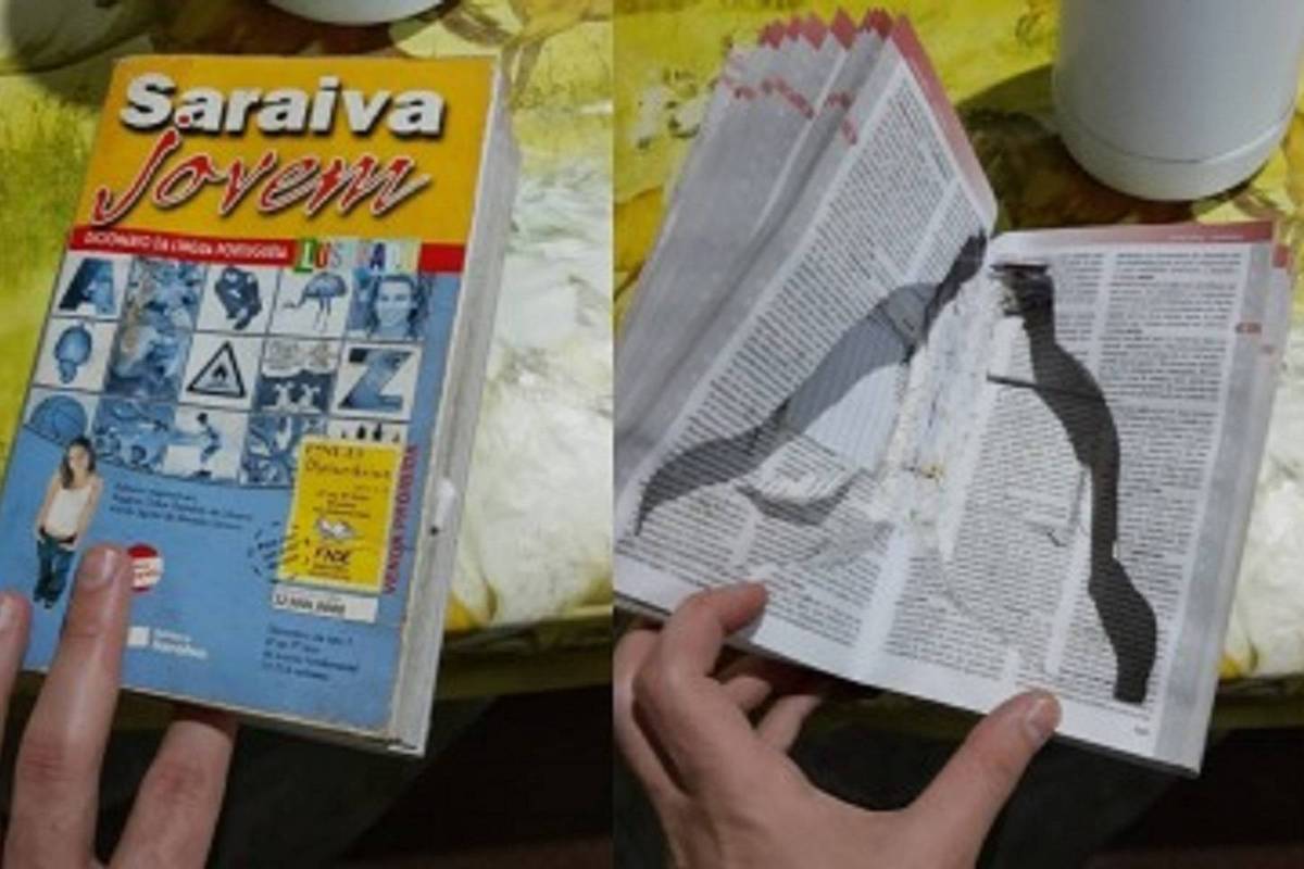 A Polícia Federal encontrou um livro com as páginas recortadas para esconder uma arma