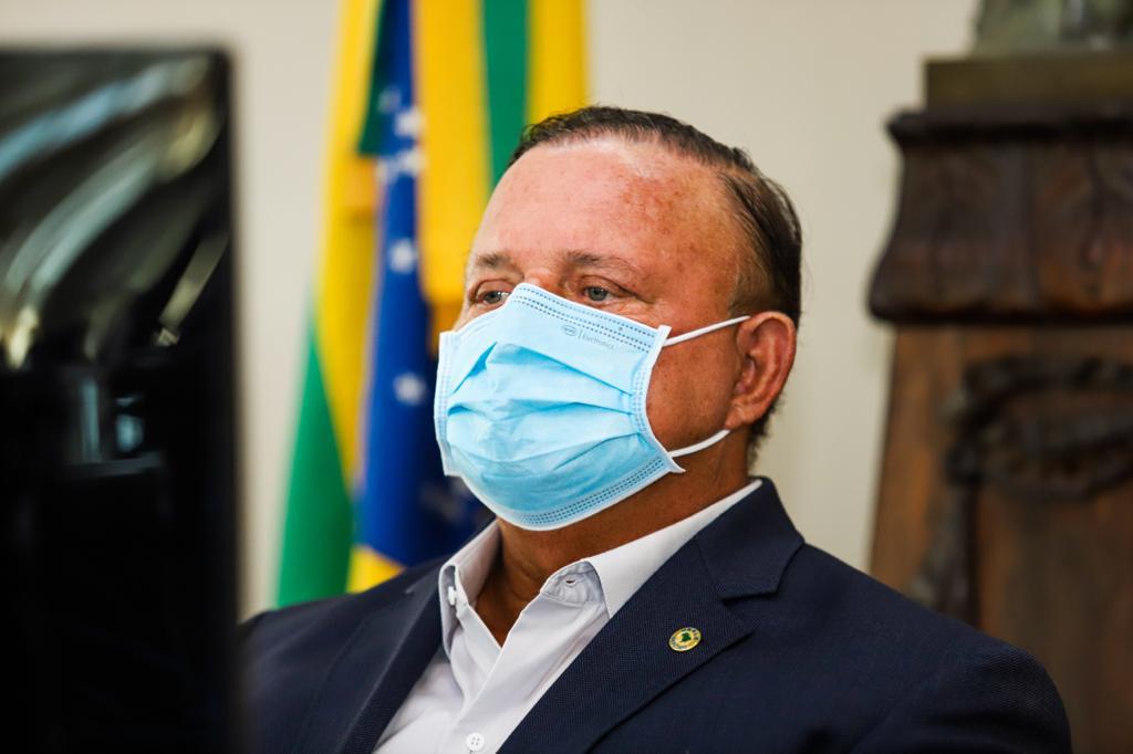 Deputado Adolfo Menezes, presidente da Casa