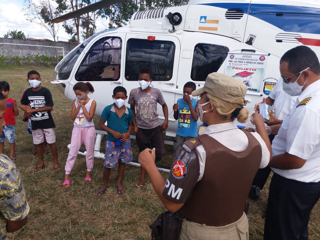 De acordo com o tenente-coronel Eduardo, que é piloto de helicópteros há 22 anos, a ideia surgiu durante os pousos e decolagens De acordo com o tenente-coronel Eduardo, que é piloto de helicópteros há 22 anos, a ideia surgiu durante os pousos e decolagens