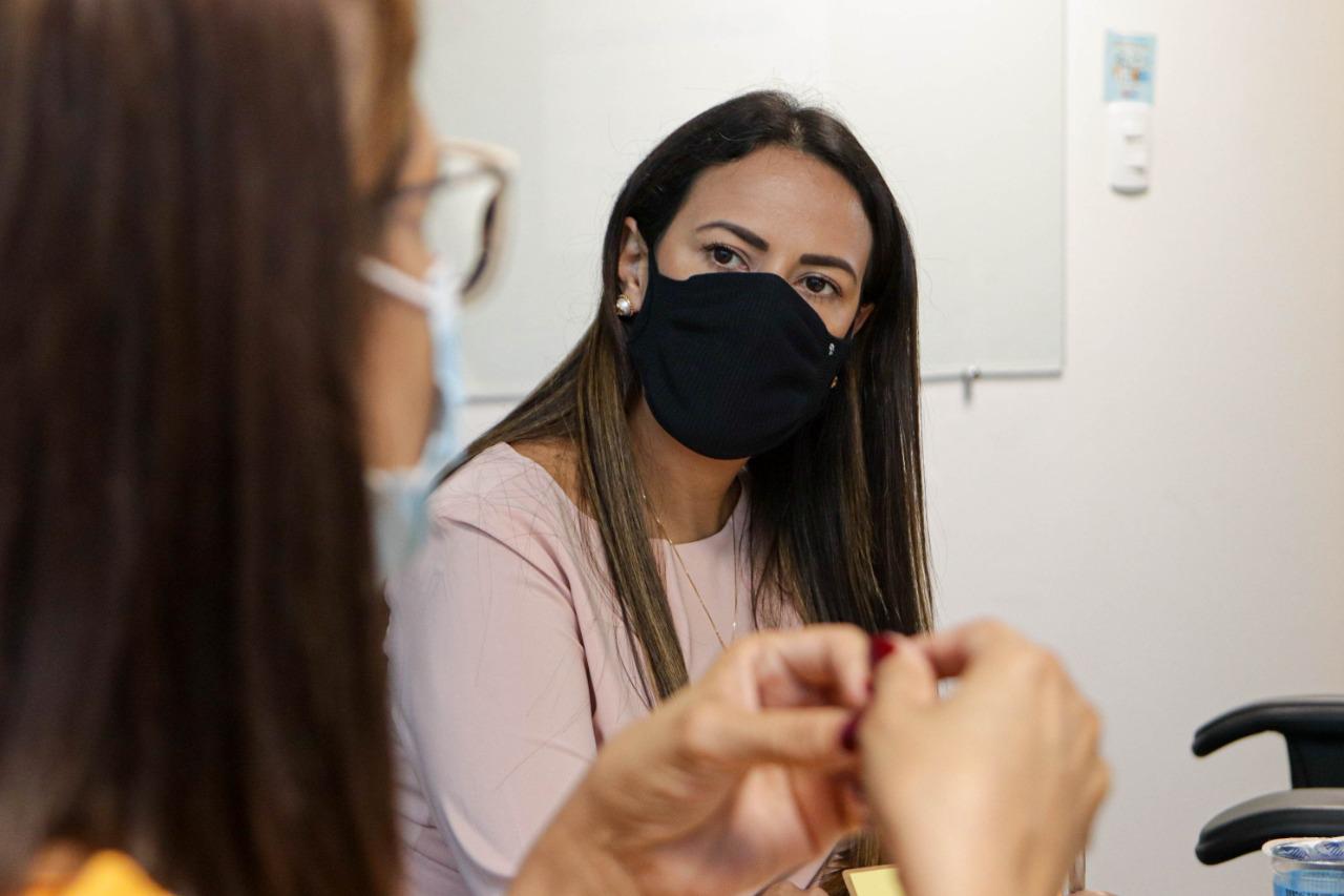 Deputada estadual Talita Oliveira (PSL) Deputada estadual Talita Oliveira (PSL)