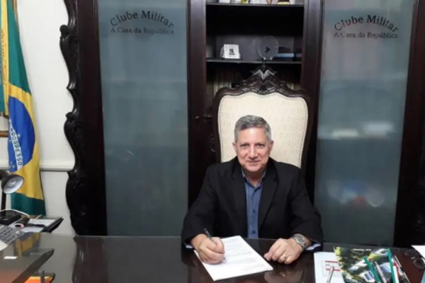 O general de divisão Eduardo José Barbosa, presidente do Clube Militar O general de divisão Eduardo José Barbosa, presidente do Clube Militar
