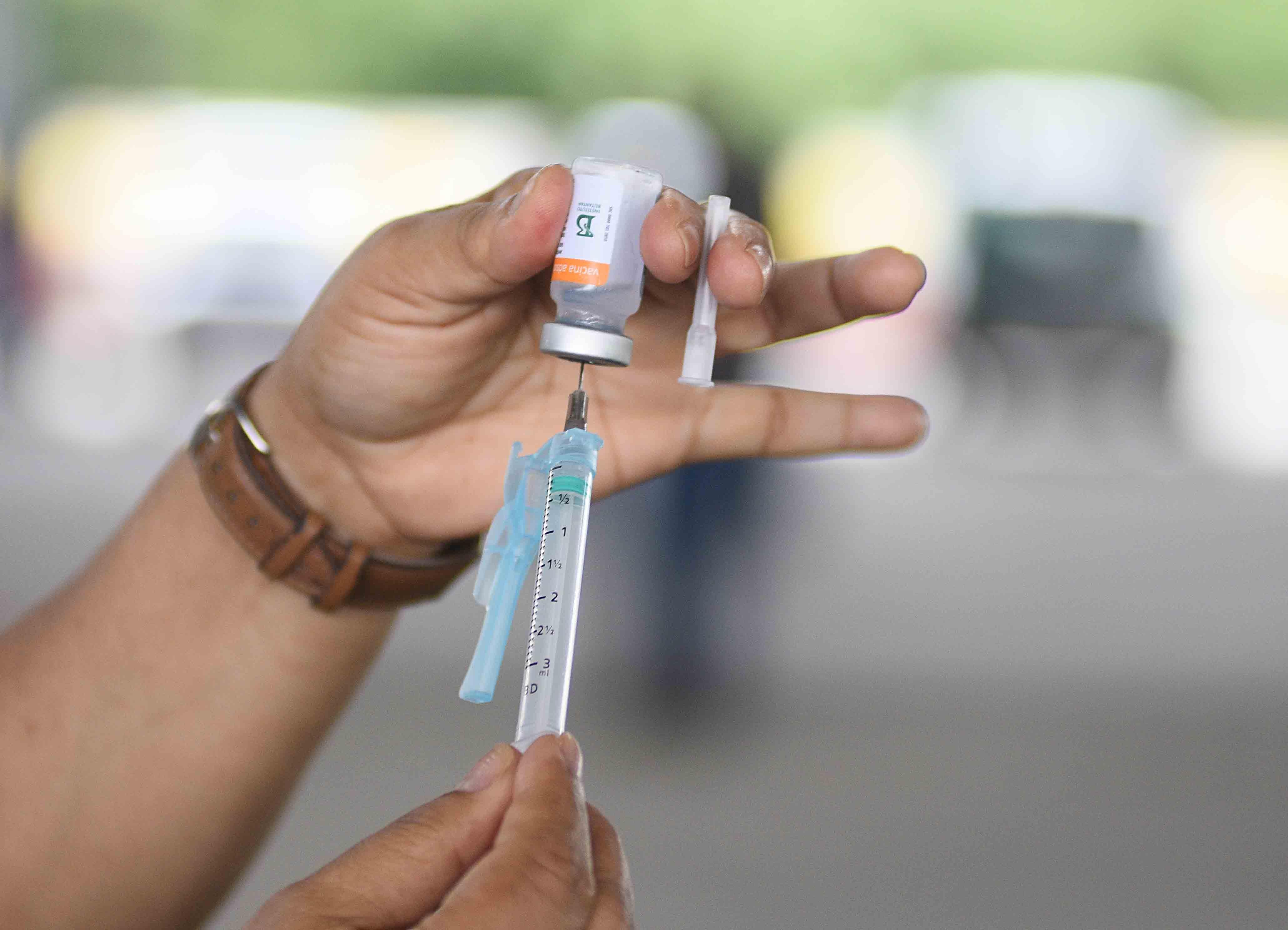 A aplicação da 2ª dose da CoronaVac será suspensa em Salvador a partir desta quarta-feira (5)