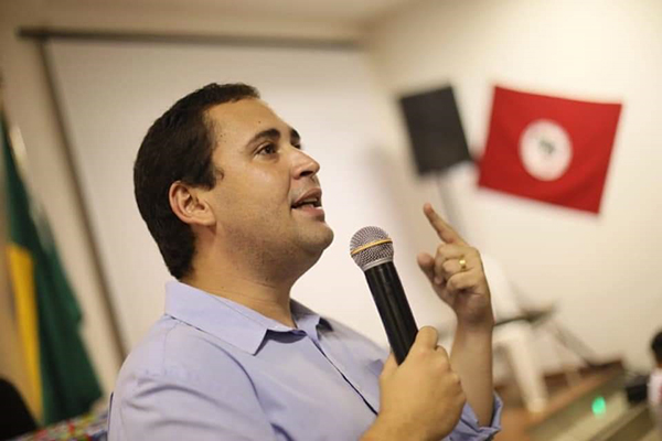 Éden Valadares, presidente do PT na Bahia Éden Valadares, presidente do PT na Bahia