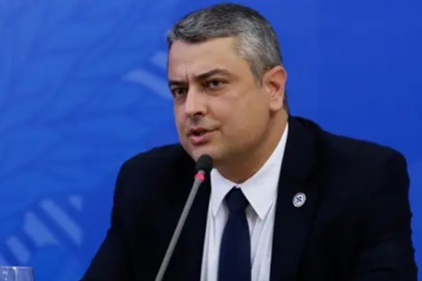 O médico Hélio Angotti Neto