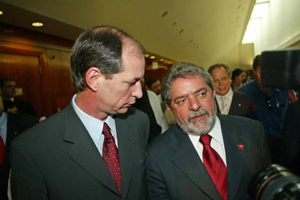 Ciro Gomes (então no PPS) e Lula (PT) durante a eleição presidencial de 2002 Ciro Gomes (então no PPS) e Lula (PT) durante a eleição presidencial de 2002