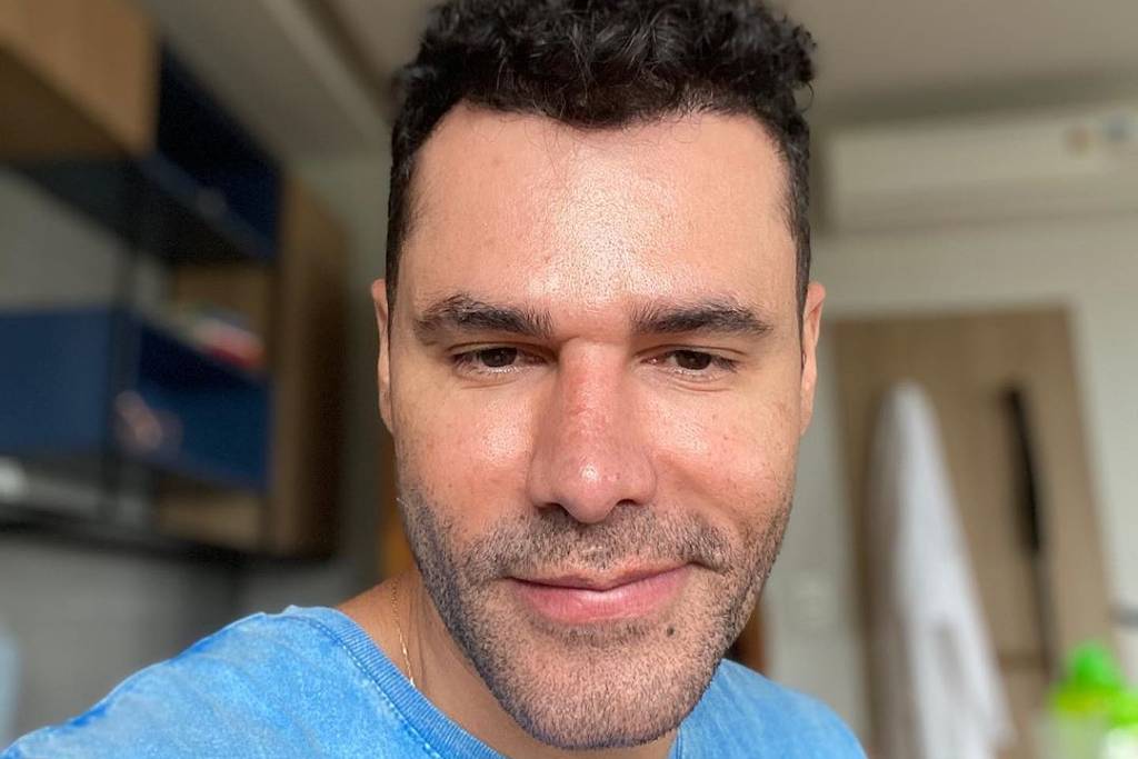 Humorista está internado, mas só apresentou sinais leves da doença