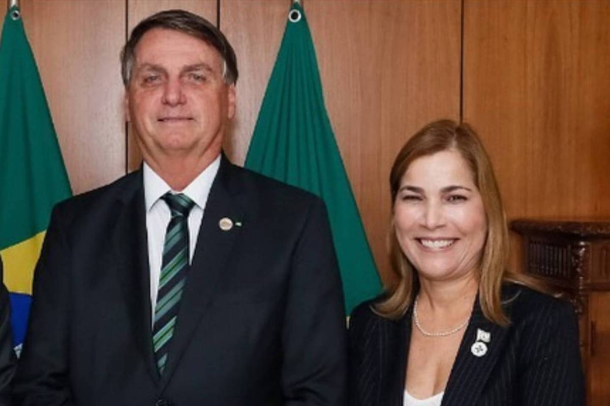 Assim como aconteceu com Pazuello, secretária Mayra Pinheiro obteve um habeas corpus do STF que lhe garante direito ao silêncio em alguns temas