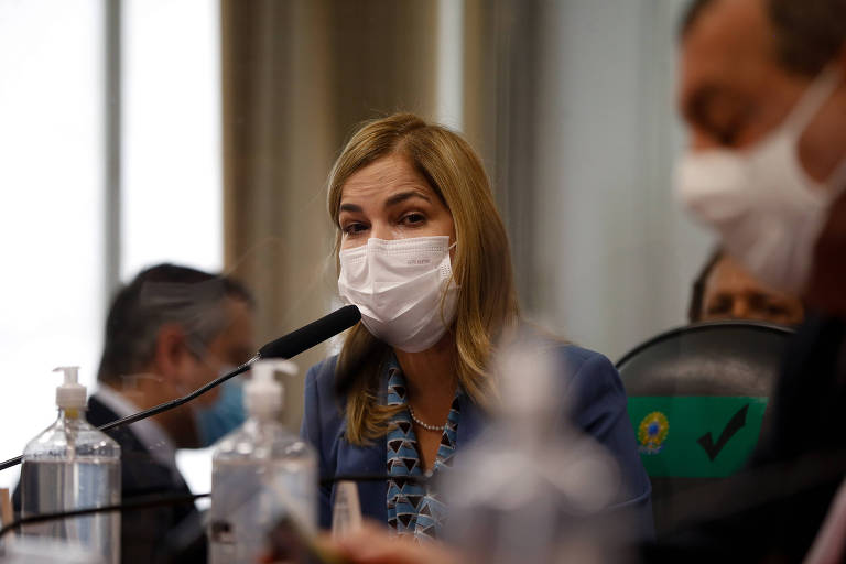 A secretária do Ministério da Saúde Mayra Pinheiro presta depoimento à CPI da Covid