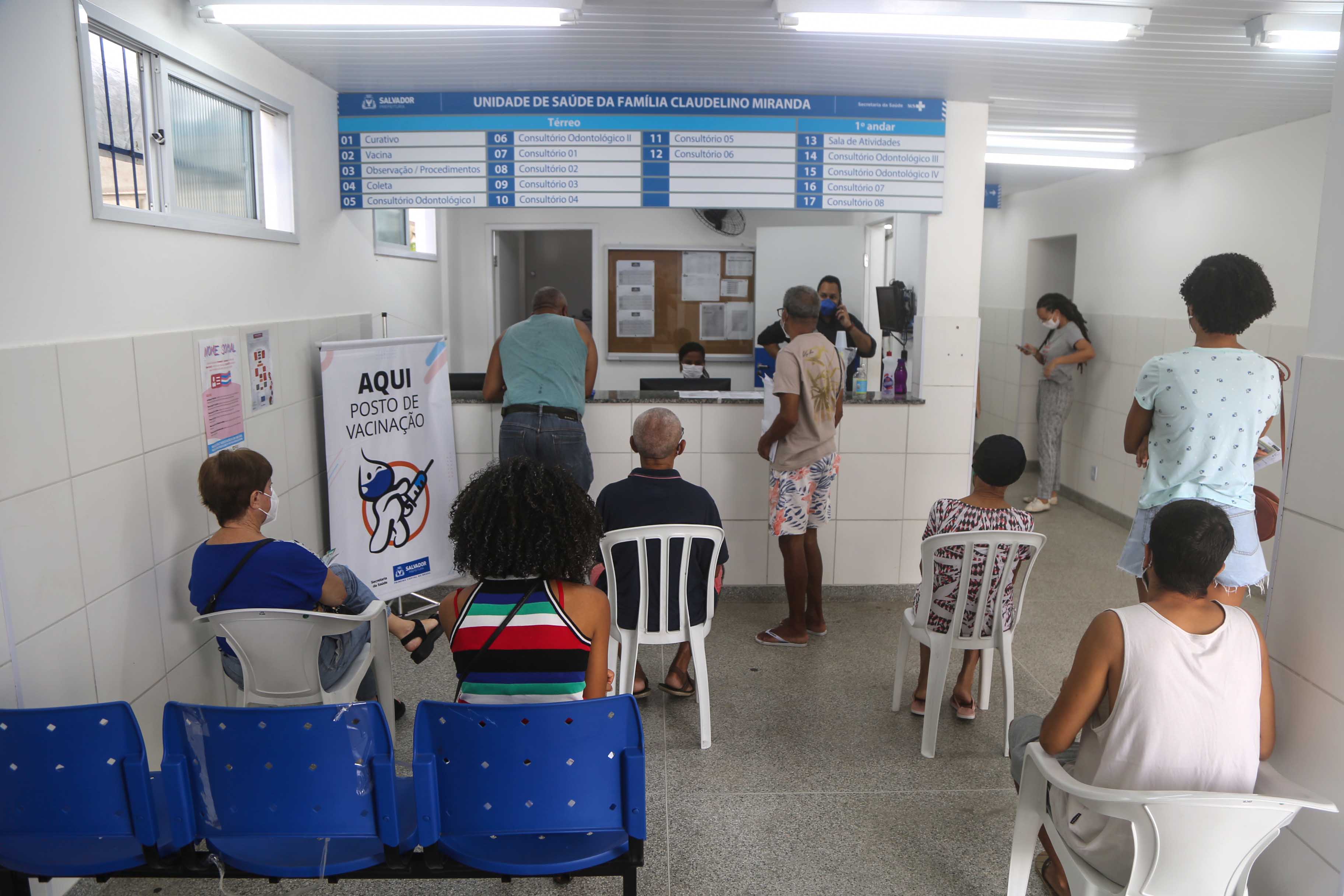 Aplicação da primeira dose segue suspensa na capital baiana Aplicação da primeira dose segue suspensa na capital baiana