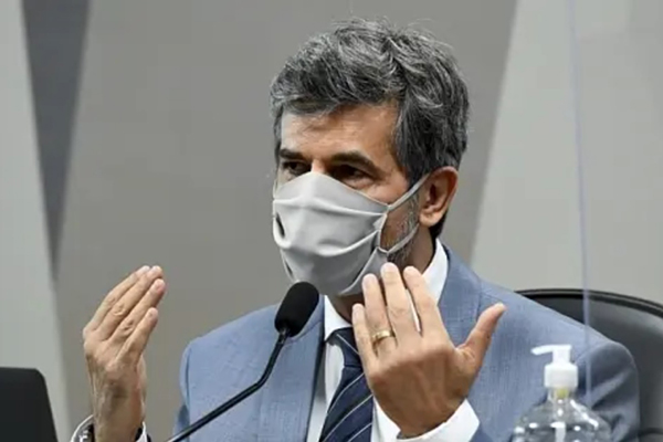 O ex-ministro da Saúde Nelson Teich