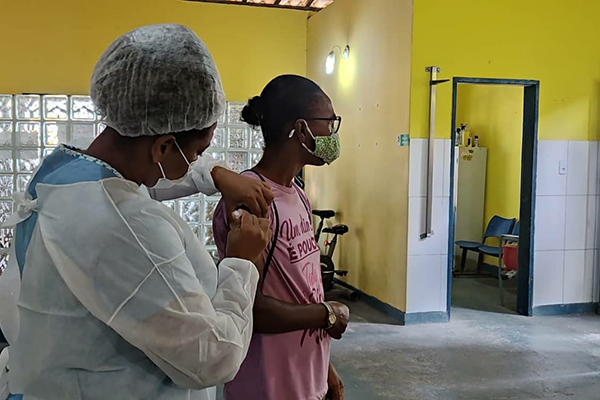 Vacinação contra a Covid-19 em Cachoeira