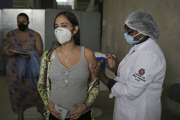 Pfizer anunciou nesta terça-feira, 25, o início de testes clínicos no Brasil para medir a eficácia e segurança da sua vacina contra a Covid-19 em gestantes