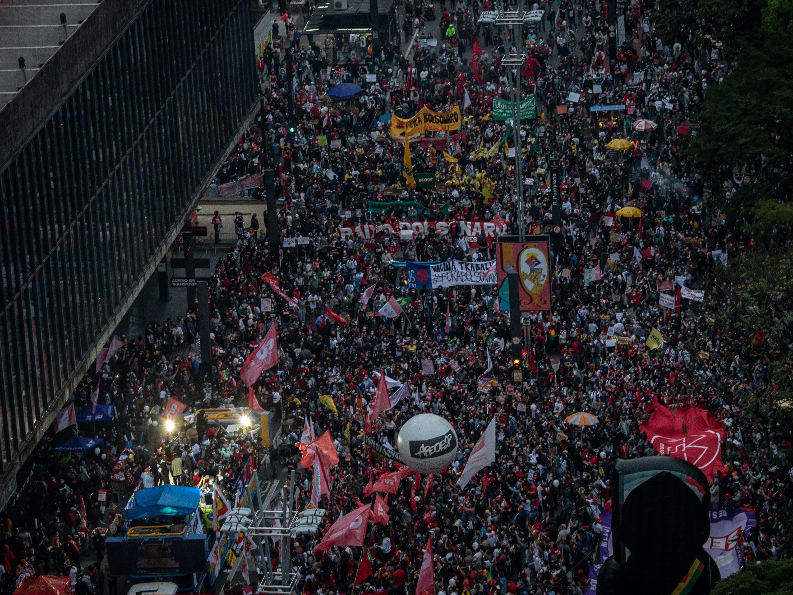 A Polícia Militar de São Paulo informou que não fará estimativa de público.