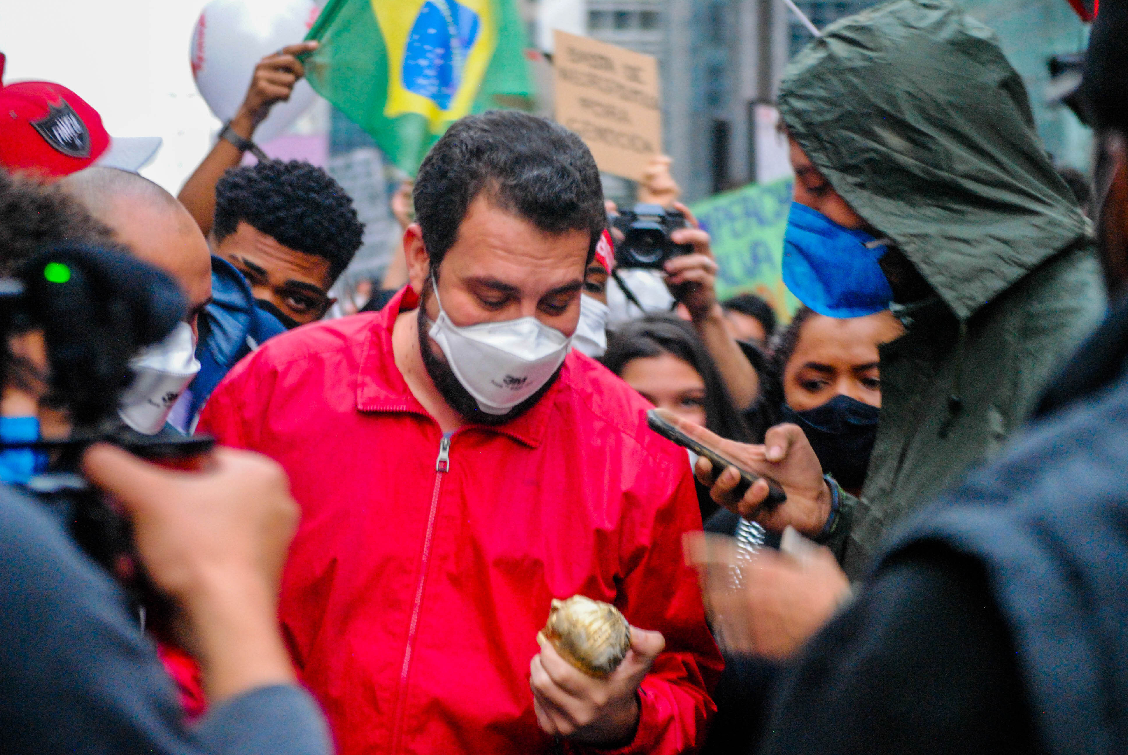 Boulos criticou a medida provisória que abre caminho para a privatização da Eletrobras Boulos criticou a medida provisória que abre caminho para a privatização da Eletrobras