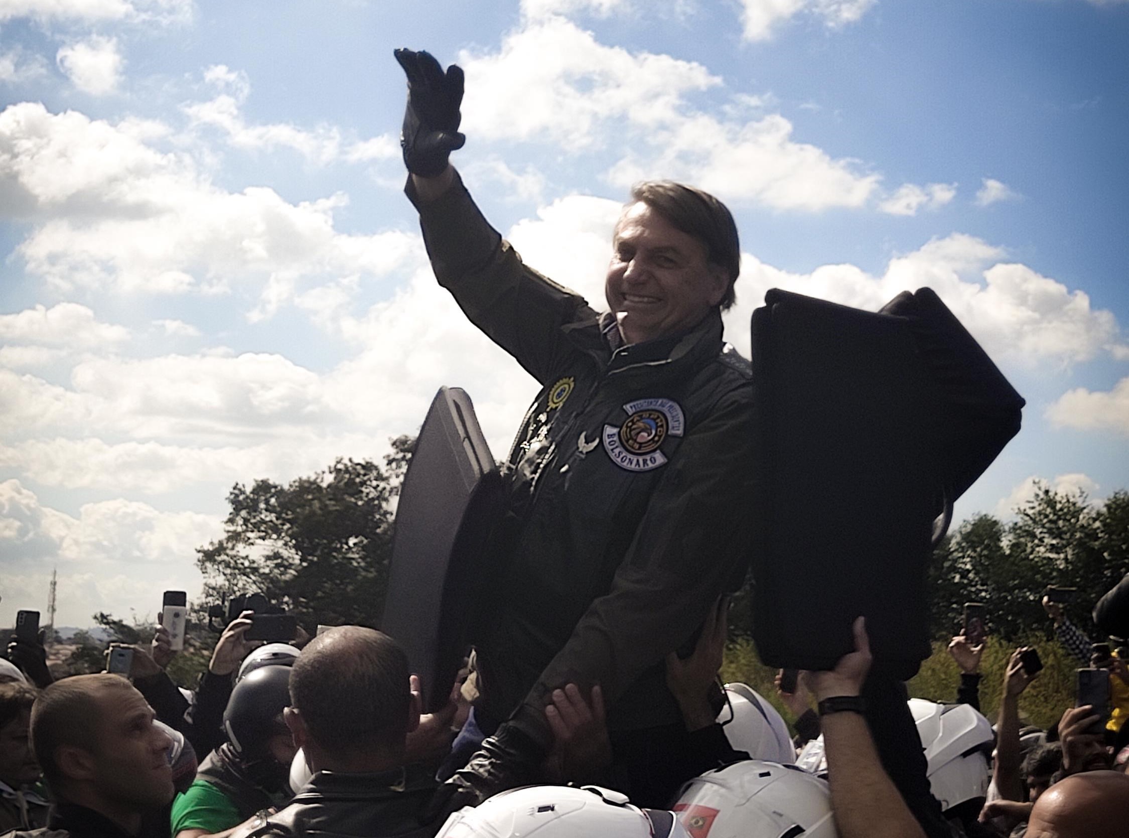 Governador afirmou que autuações ao presidente por falta de máscaras ainda não foram quitadas e serão inseridas na dívida ativa estadual Governador afirmou que autuações ao presidente por falta de máscaras ainda não foram quitadas e serão inseridas na dívida ativa estadual