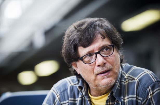 O virologista, com mais de 8500 citações acadêmicas, afirma sofrer perseguição por defender tratamento precoce para a Covid O virologista, com mais de 8500 citações acadêmicas, afirma sofrer perseguição por defender tratamento precoce para a Covid