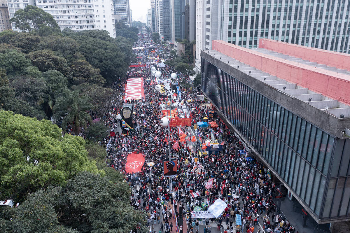 O início do ato estava marcado para as 16h deste sábado (19)