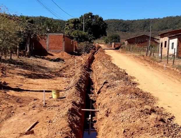 Técnicos da empresa concluíram a substituição de 2.350 metros de rede no Tatu e de mais 1.386 metros na Baraúna