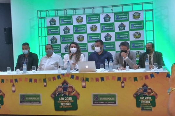 Apresentação do evento "São João se Encontra com Pedrão", em Eunápolis Apresentação do evento "São João se Encontra com Pedrão", em Eunápolis