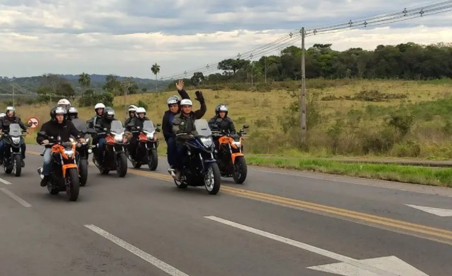 Planalto se recusa a informar quanto Bolsonaro gastou para viajar à motociata do Rio de Janeiro Planalto se recusa a informar quanto Bolsonaro gastou para viajar à motociata do Rio de Janeiro