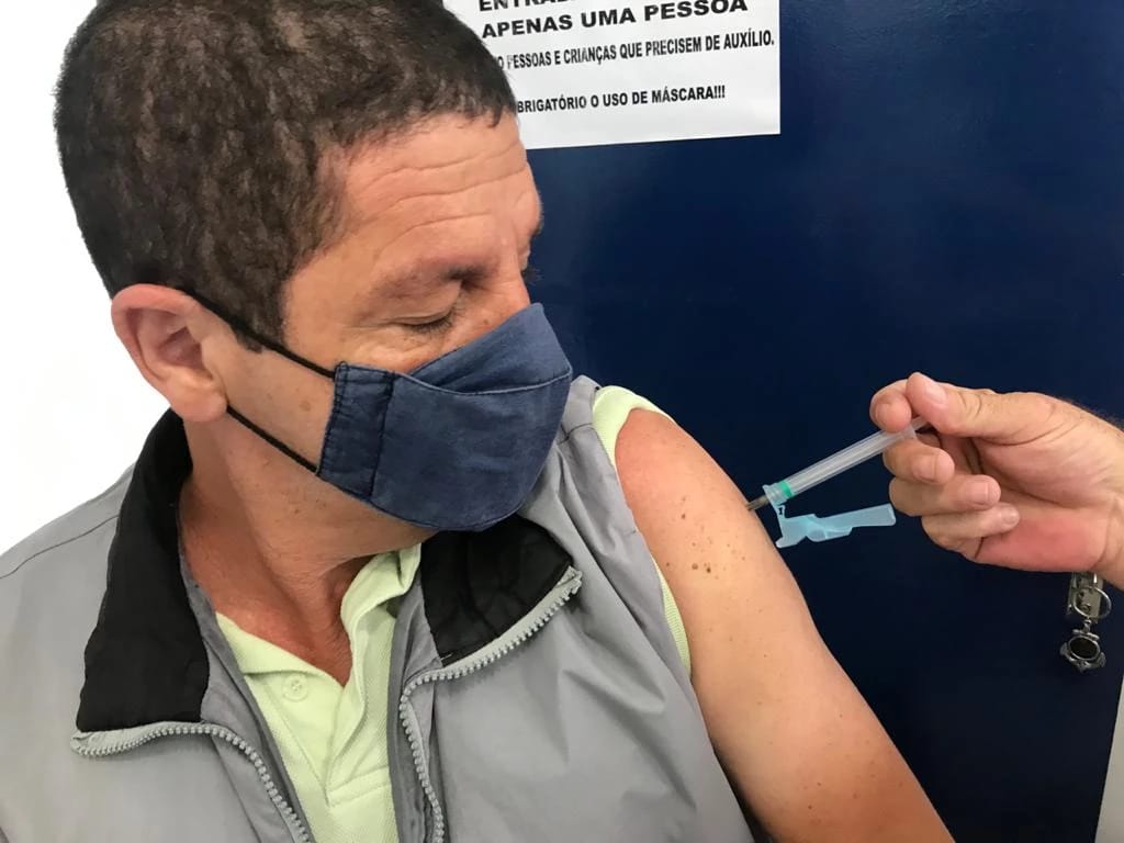 Foram aplicadas 2.940 doses do imunizante no público alvo