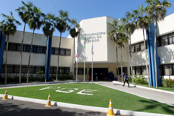 O livro se propõe a discutir os desafios enfrentados pela Advocacia Pública O livro se propõe a discutir os desafios enfrentados pela Advocacia Pública