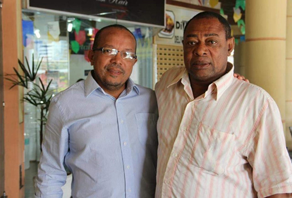 O vereador Luiz Carlos Suíca (PT) e o dirigente sindical Edvaldo Rocha O vereador Luiz Carlos Suíca (PT) e o dirigente sindical Edvaldo Rocha