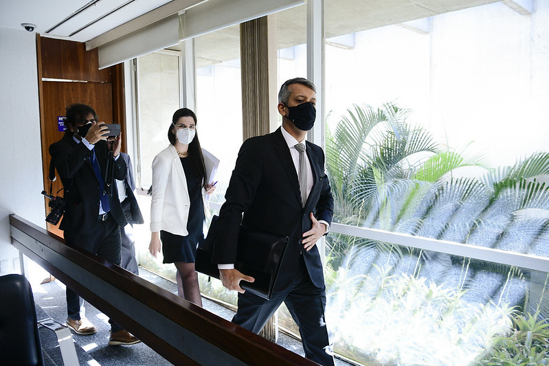 Roberto Dias Roberto Dias