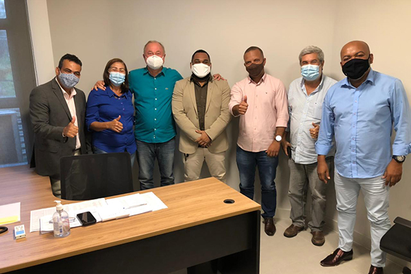 Reunião de Paulo Azi com Hélder Almeida e vereadores de Camaçari
