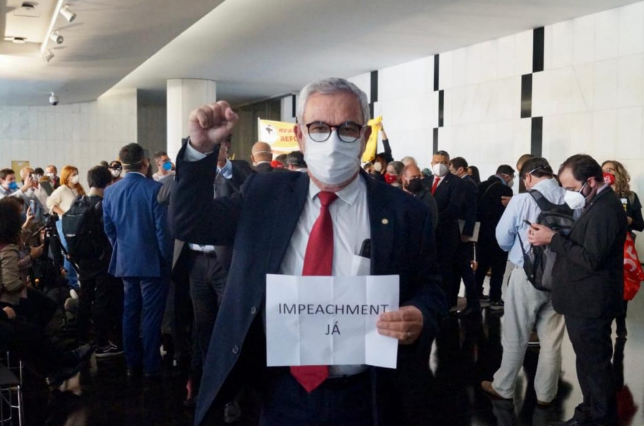Waldenor no ato do superpedido de impeachment Waldenor no ato do superpedido de impeachment