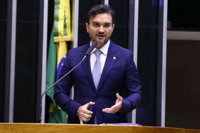 O relator do projeto, deputado Celso Sabino (PSDB-PA)