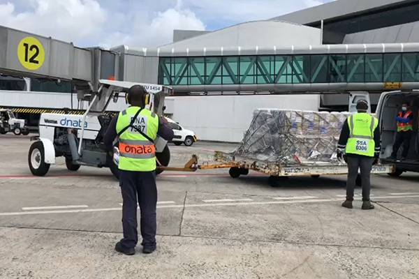 Chegada de mais de 270 mil doses de vacinas da Pfizer Chegada de mais de 270 mil doses de vacinas da Pfizer