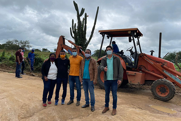 O deputado estadual Marcelinho Veiga (PSB) mediou a instalação do sistema de água tratada em Santanópolis O deputado estadual Marcelinho Veiga (PSB) mediou a instalação do sistema de água tratada em Santanópolis