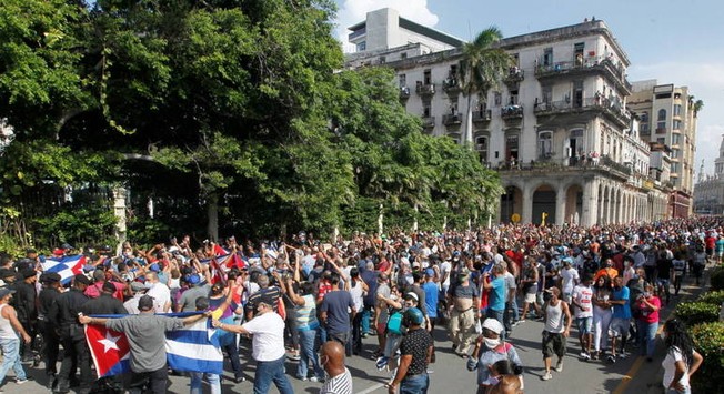 Falta de alimentos e de liberdade motivou passeatas em Havana