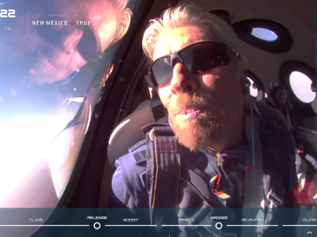 Bilionário Richard Branson vai ao espaço em foguete da sua empresa Virgin Galactic Bilionário Richard Branson vai ao espaço em foguete da sua empresa Virgin Galactic