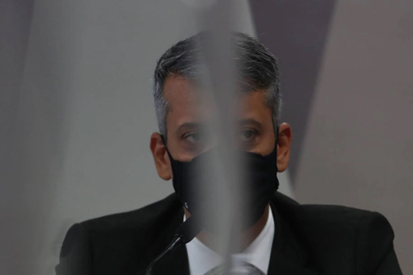 O ex-diretor do Departamento de Logística do Ministério da Saúde Roberto Ferreira Dias