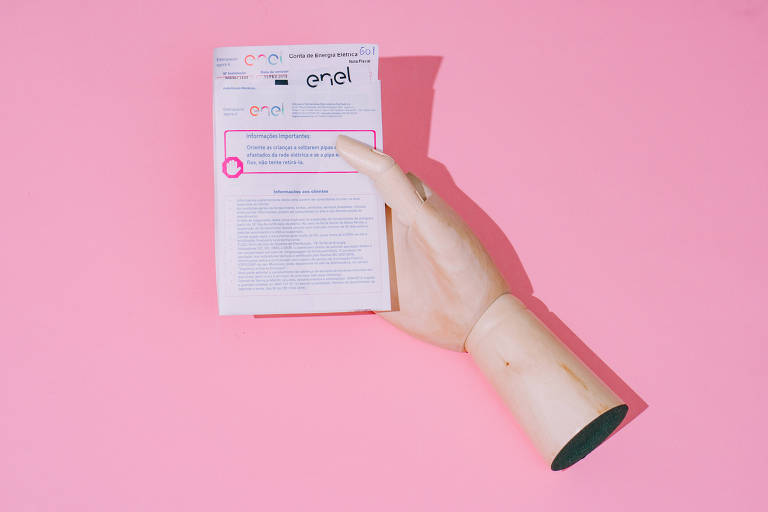 Empréstimos visam cobrir o rombo causado pelo custo do acionamento das usinas térmicas devido à escassez hídrica