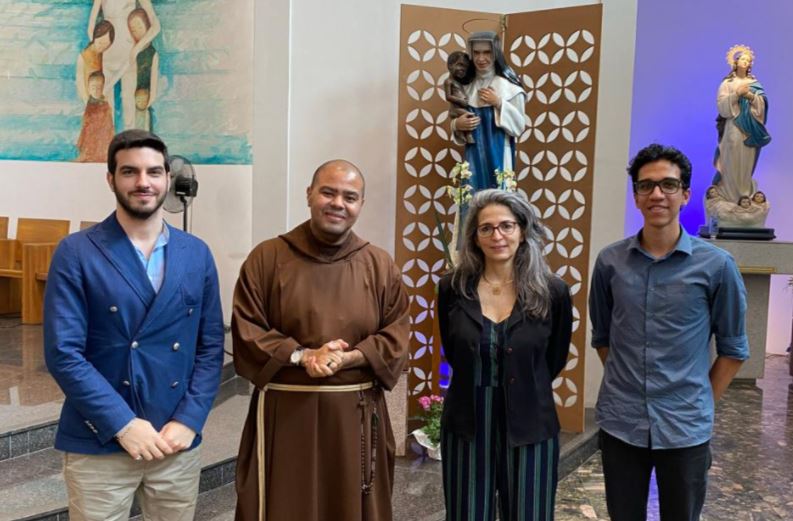 A médica, que é evangélica, visitou o Santuário de Santa Dulce no sábado (31)