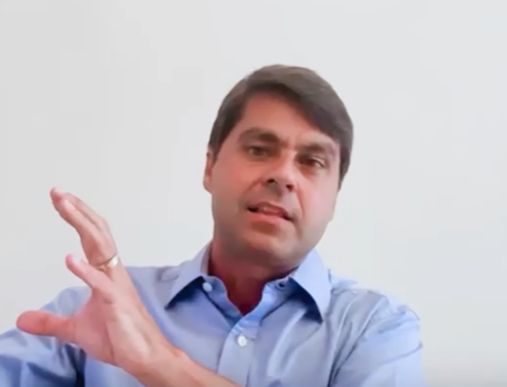 Na imagem, o deputado estadual Paulo Câmara, do PSDB