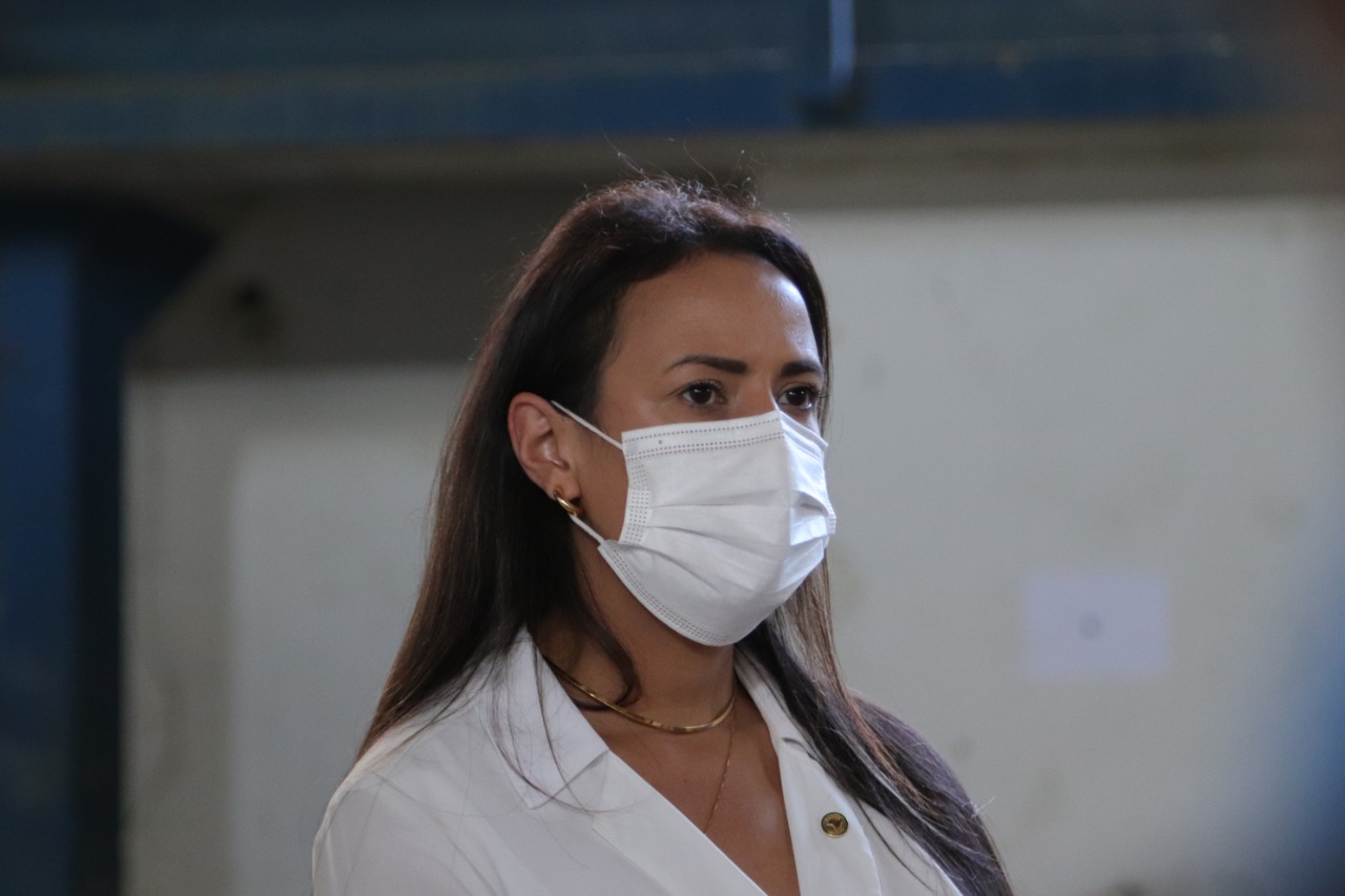 Deputada estadual Talita Oliveira (PSL)