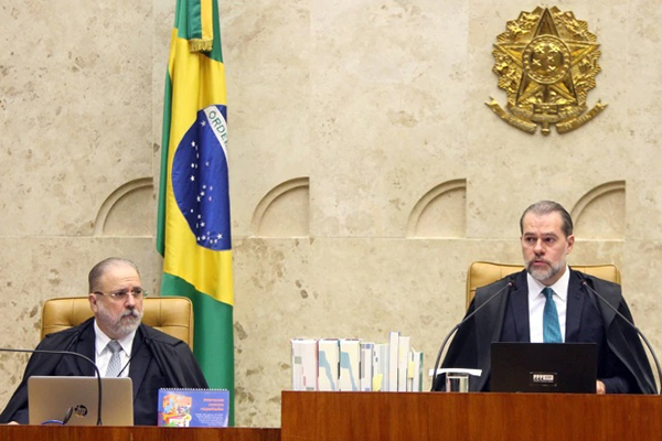 O procurador-geral da República, Augusto Aras, e o ministro Dias Toffoli, do Supremo Tribunal Federal (STF)