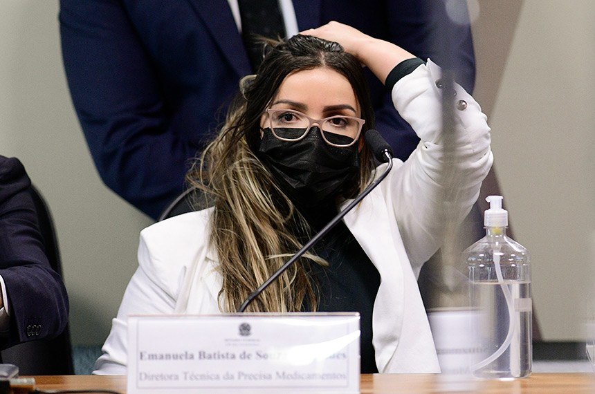 Diretora da empresa Precisa, Emanuela Medrades se recusou a responder as perguntas da CPI para não se incriminar