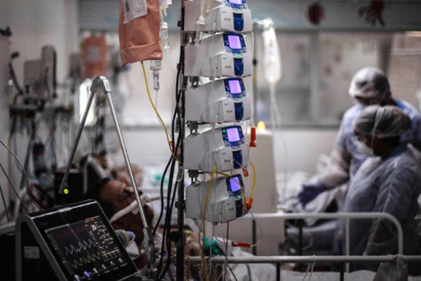 País chegou a 625.948 vidas perdidas e a 25.040.161 pessoas infectadas pelo Sars-CoV-2